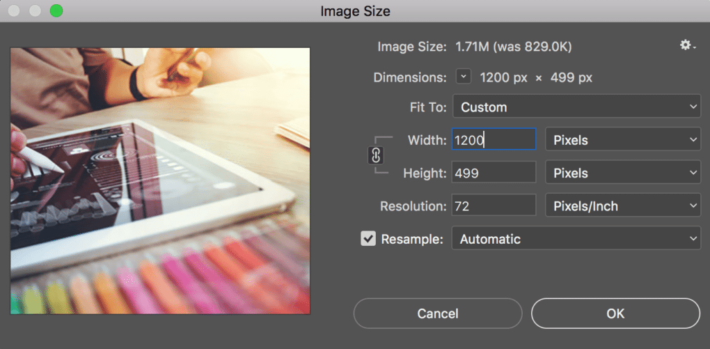 Вы можете использовать Photoshop, Lightroom или аналогичный редактор, чтобы уменьшить размер изображения примерно до 1500 пикселей или менее по ширине (вероятно, меньше, если вы не стремитесь отображать четкие и яркие фотографии на большом мониторе)